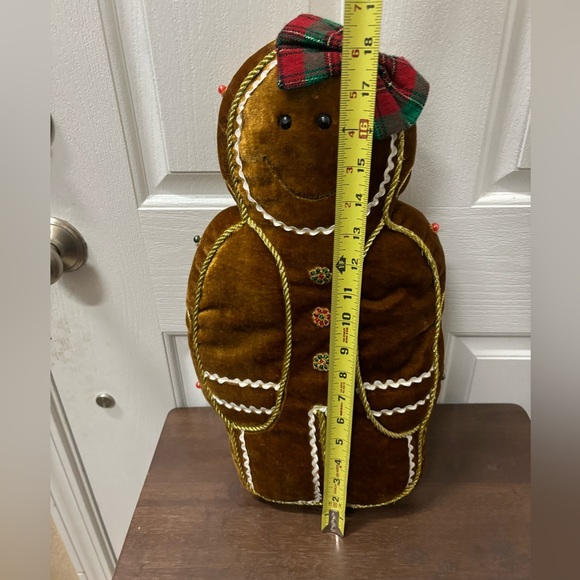 ITR Gingerbread Pillow Throw Pillow Decorative Pillow. - Picture 6 of 6